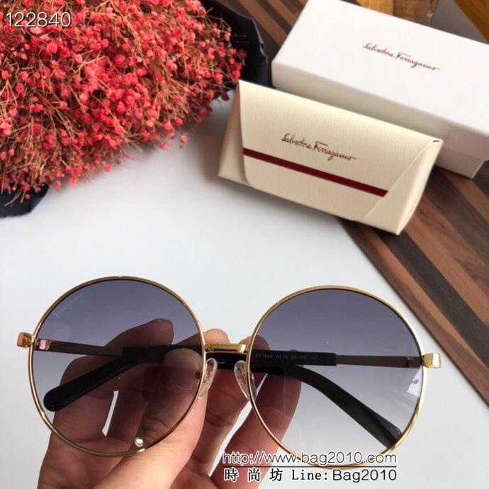 Ferragamo菲拉格慕 新款墨鏡 復古圓框 輕便百搭 女款太陽鏡 SF164SIZE   lly1346
